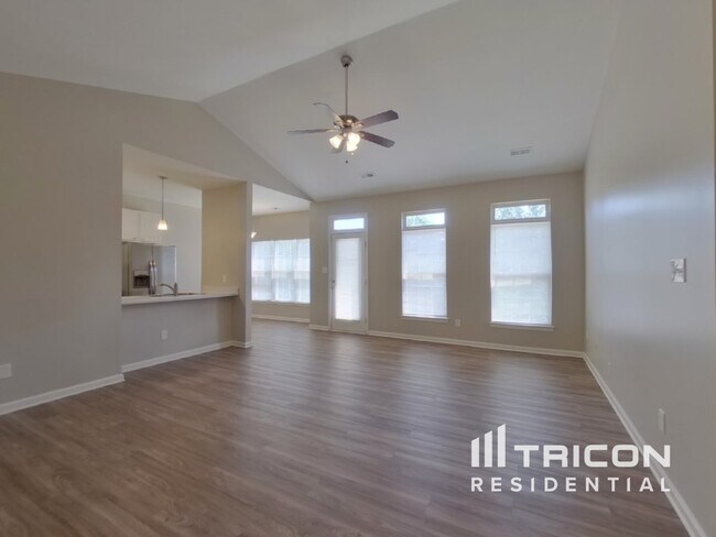 Building Photo - 3004 Dairy Farm Dr