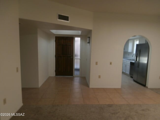 Building Photo - 1690 Retorno De Manana