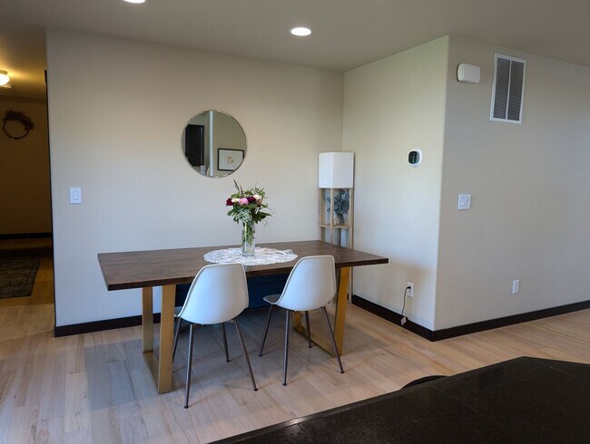 Foto del edificio - 3521 Becky Place, Mount Vernon, WA 98274