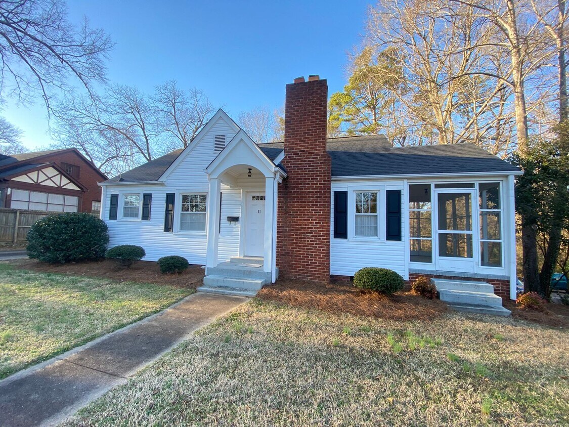 Primary Photo - 2bed/1ba House off Union St S. of Downtown...