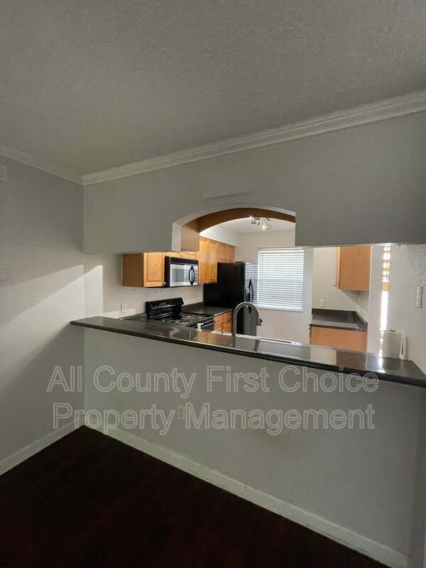 Foto del edificio - 10196 Sailwinds Blvd S