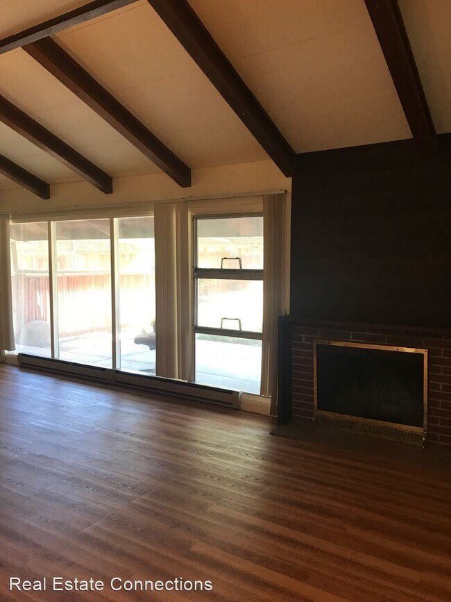 Building Photo - 3 br, 1 bath House - 1344 Blackfield Drive