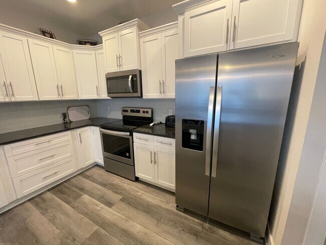 Building Photo - For Lease - 3 BR|2 BA Home on PCB!