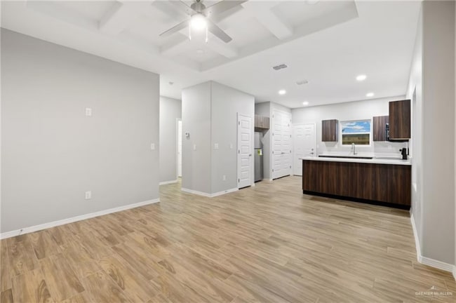 Building Photo - 3712 La Vista Ave