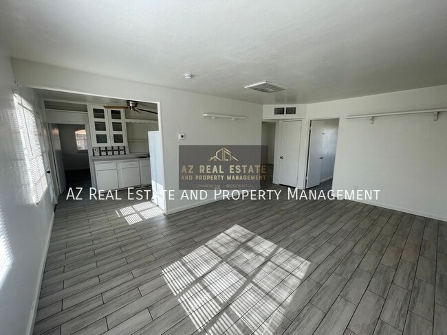 Building Photo - 7210 N 55th Dr