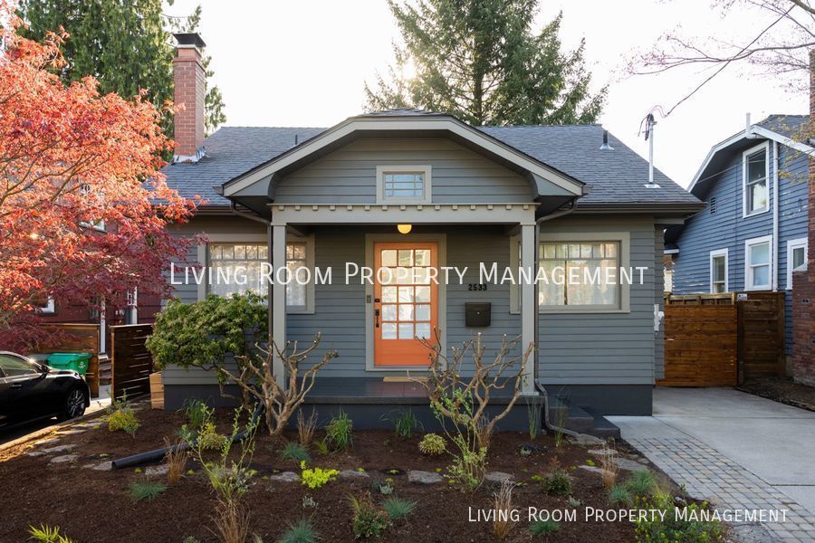 Primary Photo - Immaculate Craftsman w/ Finished Basement ...