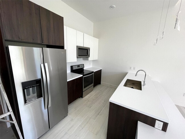 Foto del edificio - 4380 NW 8th Ct