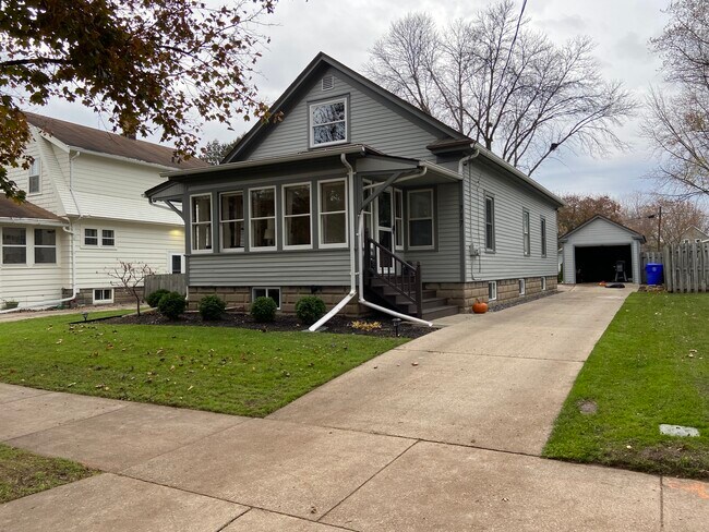 Foto del edificio - 717 S Fairview St