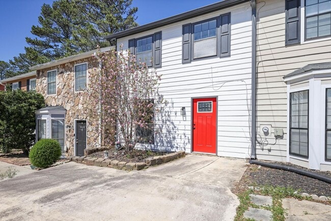 Building Photo - West Georgia Town Home for Rent