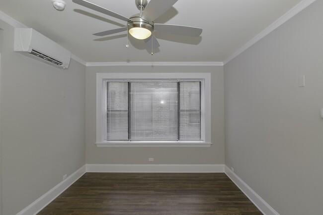 Building Photo - 817 W Lakeside Pl