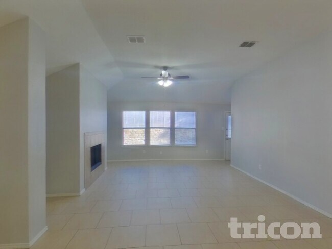 Building Photo - 5417 Elk Ridge Dr