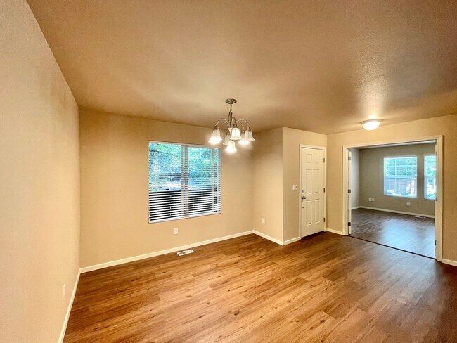 Foto del edificio - Great Home for rent