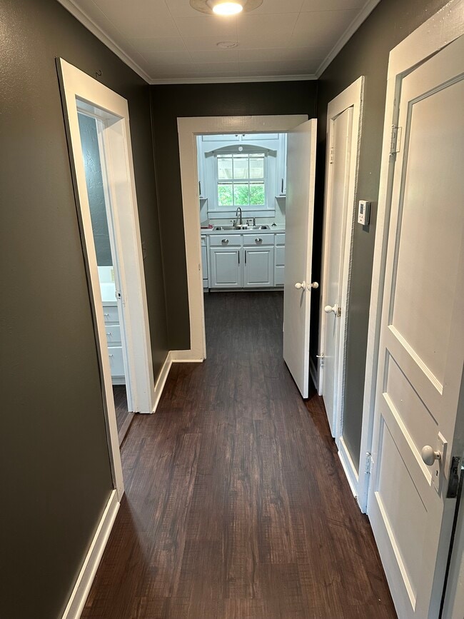 Building Photo - 1846 FM555