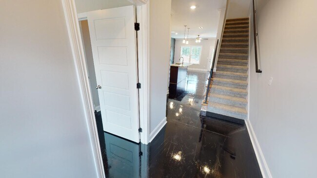 Foto del edificio - 157 W Rossview Rd