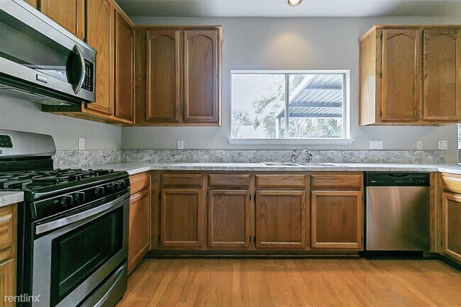 Building Photo - 4 br, 2 bath House - 3230 Hunterwood Drive