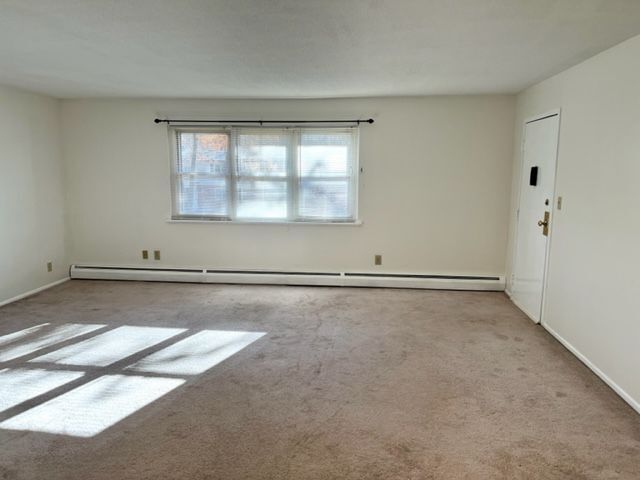 Building Photo - 484 Oak Ave