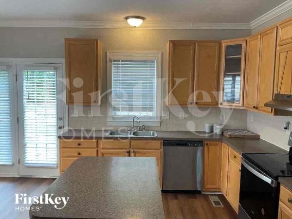 Foto del edificio - 3476 Waterway Dr