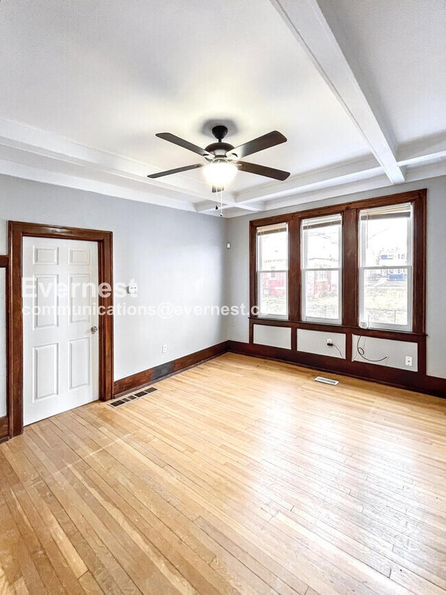 Foto del edificio - 9429 Brush St