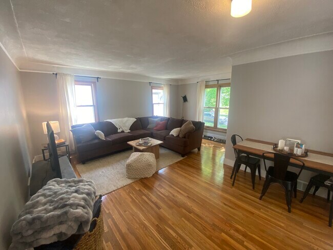 Foto del edificio - 5733 23rd Ave S