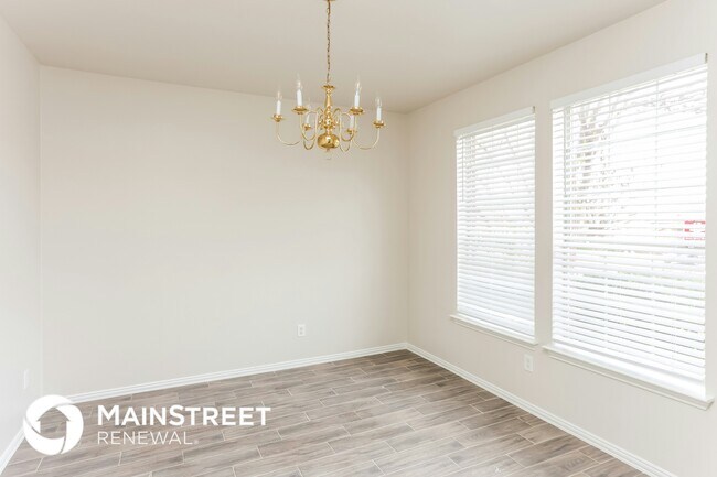 Foto del edificio - 532 Pinnacle Dr