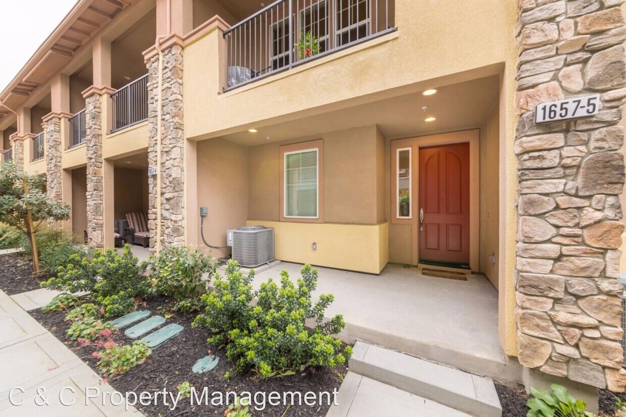 Foto principal - 3 br, 3 bath House - 1657 Prime Pl unit 5