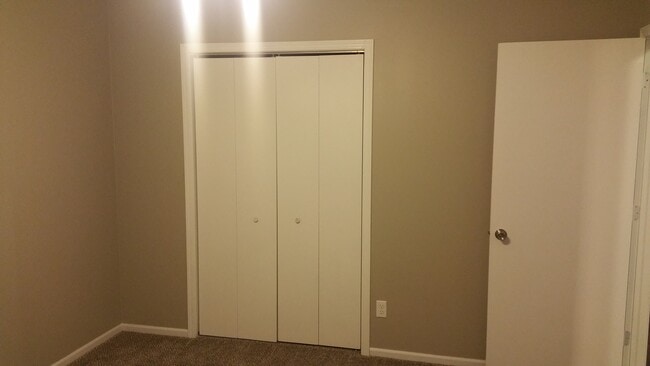 Building Photo - 135 E Ritter St