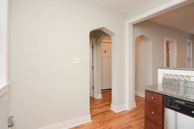 Foto del edificio - 4337 N Wolcott Ave