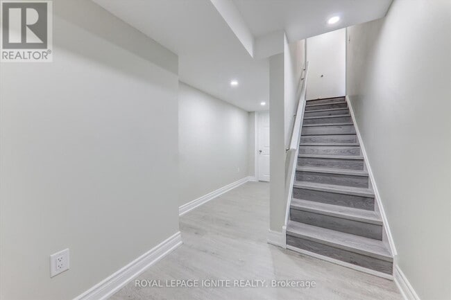Building Photo - 15 Vanni Ave