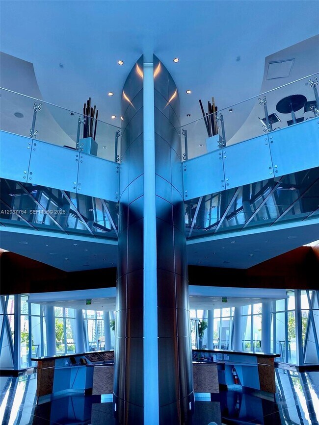 Foto del edificio - 17001 Collins Ave