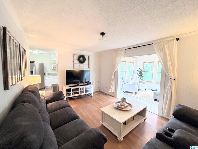 Foto del edificio - 3909 Rock Ridge Rd