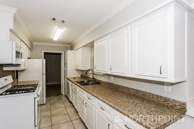 Building Photo - 3 BR/2BA | Newly Renovated Single Family Home | 1-Car Covered Parking | Gated backyard !