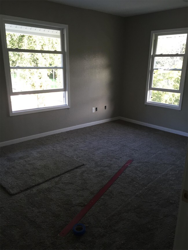 Foto del edificio - 1255 S Main St