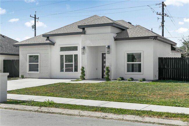 Foto del edificio - 18 Torreon St