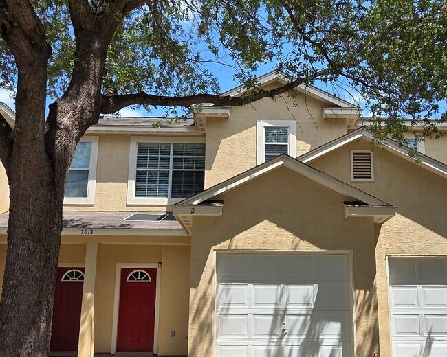 Foto del edificio - 3 Bedroom Townhome near Medical Center