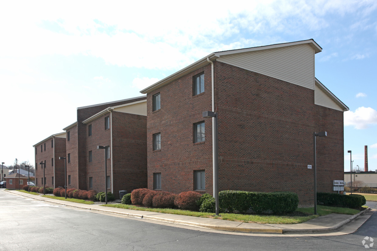 Building Photo - Aggie Terrace