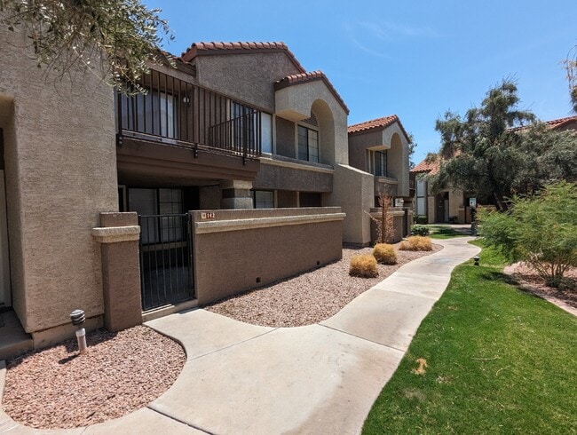 2 Bedroom 2 Bathroom in Tempe! Water, Sewe... - 2 Bedroom 2 Bathroom in Tempe! Water, Sewe... Apartment
