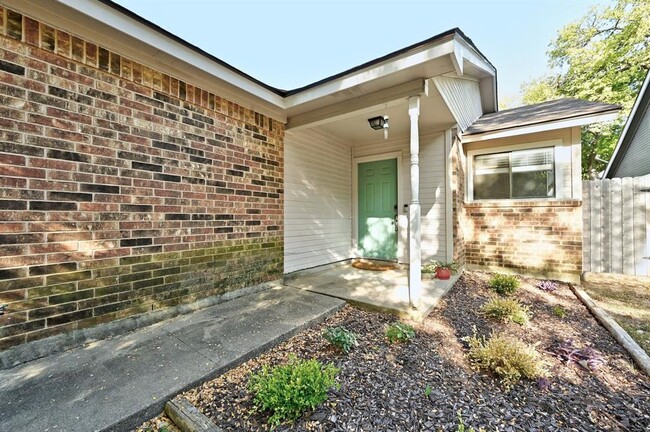 Foto del edificio - 2503 Howellwood Wy