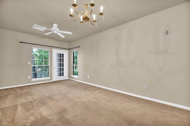Foto del edificio - 2815 Kings Crossing Dr