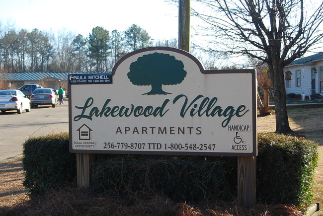 Foto del edificio - Lakewood Village