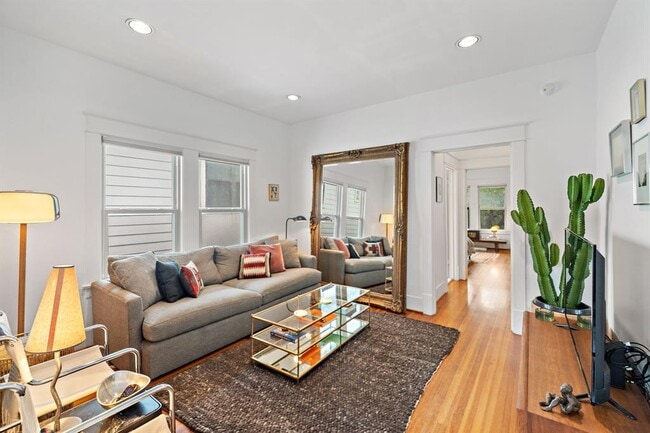 Building Photo - 4314 Stanford St