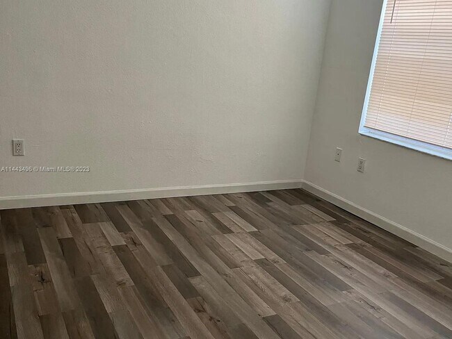 Foto del edificio - 436 NE 77th Street Rd