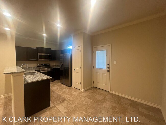 Building Photo - 3 br, 2.5 bath House - 6306 LUGLIO LANE #102
