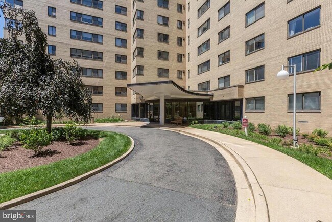 Foto del edificio - 3701 Connecticut Ave NW