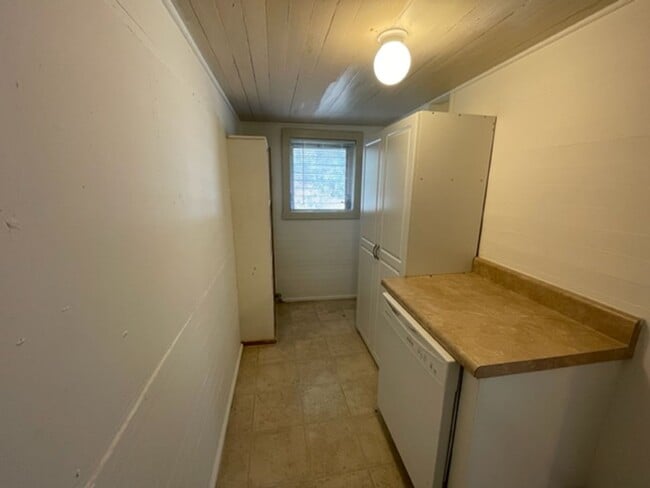 Foto del edificio - Large One Bedroom In Duck Pond Available in August!!!!