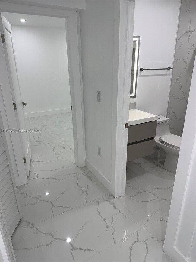 Foto del edificio - 1120 SW 31st Ave