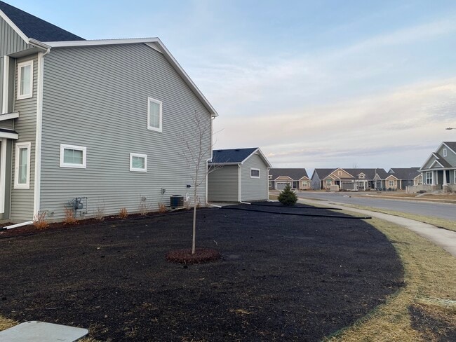 Foto del edificio - 604 Sugar Maple Ln
