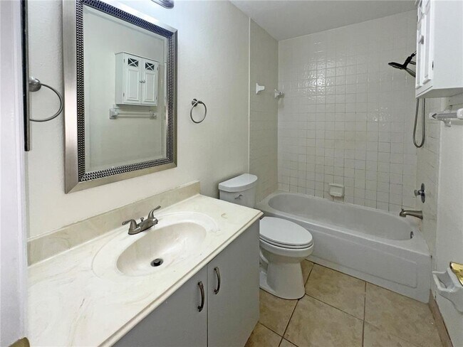 Foto del edificio - 7100 NW 30th Ct