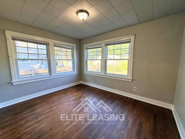 Foto del edificio - 326 SW Courtland Ave