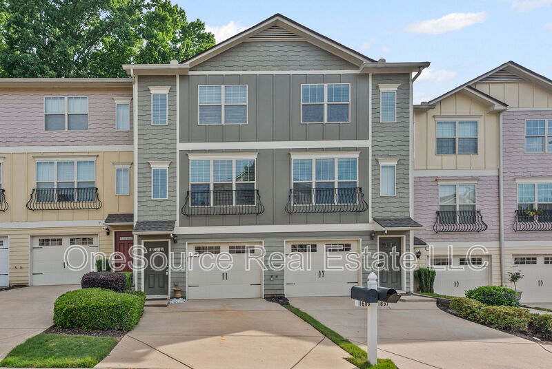 Foto principal - 1653 Liberty Pky NW