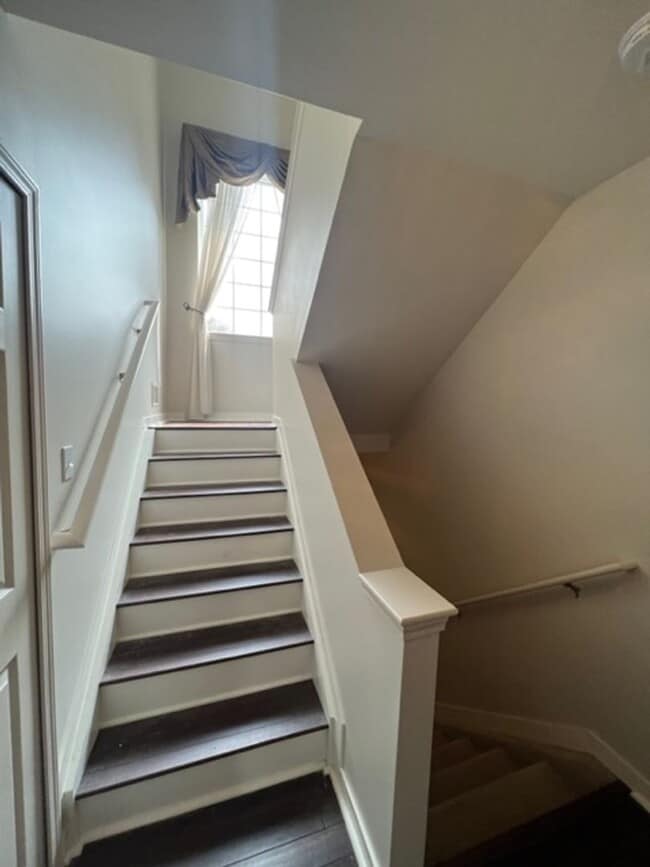 Building Photo - 3087 Promenade Cir